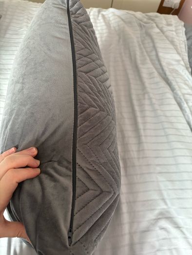 2 grey cushions