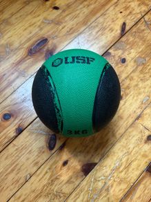 USF 3kg medicine ball