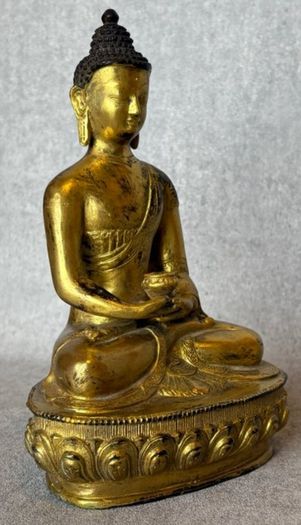 Amitabha  Buddha - Gilt Bronze,Signed