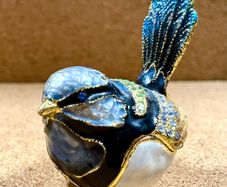 Bird trinket box