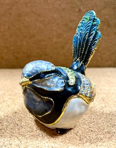 Bird trinket box