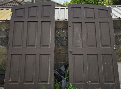 garage / shed doors