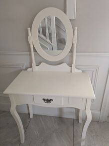 dressing table and stool