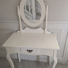 dressing table and stool