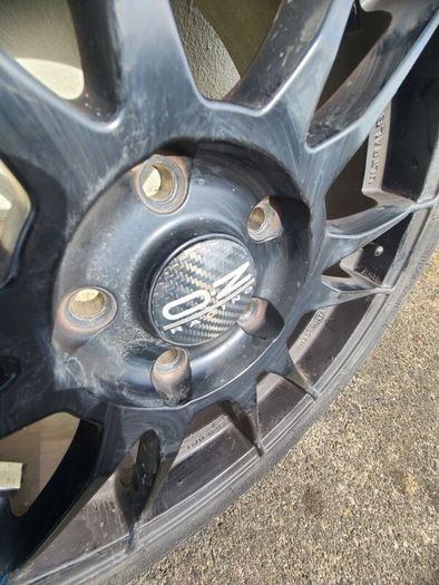 Oz Racing Alloy Wheels READ AD.