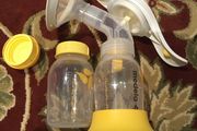 Medela Hand Breast Pump