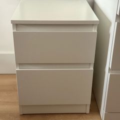 chest of 2 drawers