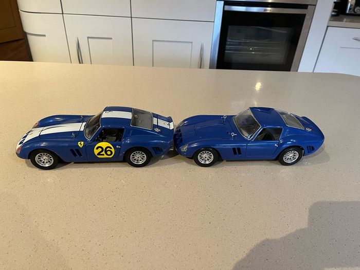 Ferrari 250 GTO 1/18 Burago # Rare Blue