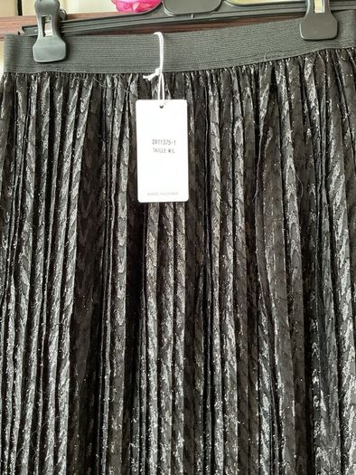 skirt black sparkle pleated skirt elastic waistband size m/l