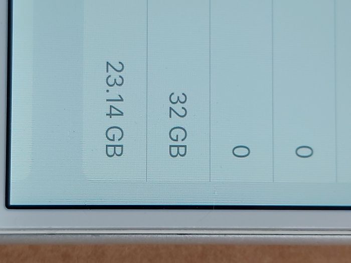 Apple Iphone 6s, White, 32GB, Battery Life 83 percent, Excellent condition