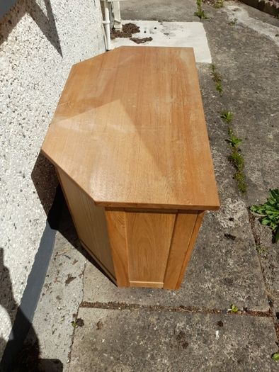 Tv Stand // Free