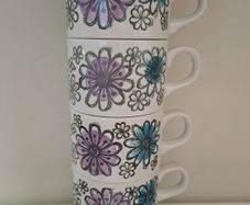 Vintage 4 stackable cups