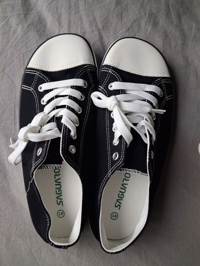 saguaro converse style runners