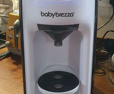 Baby Brezza Formula Pro