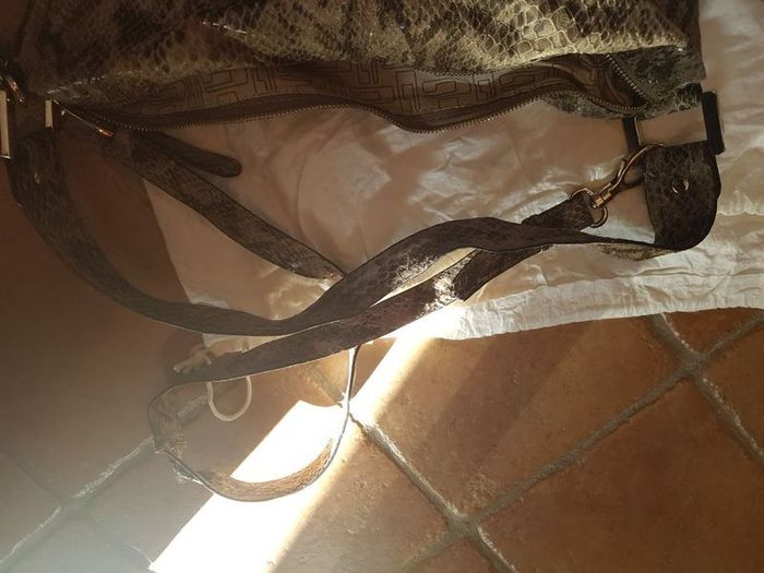 Guess Womens Bag