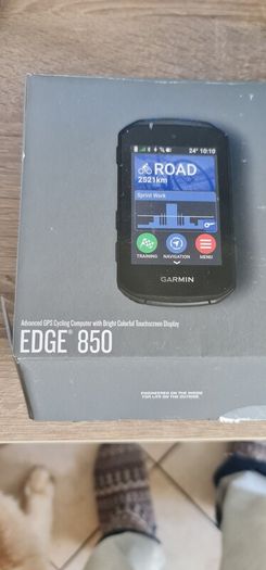 couple weeks old Garmin 850 touchscreen