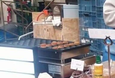 Mini pancake machine