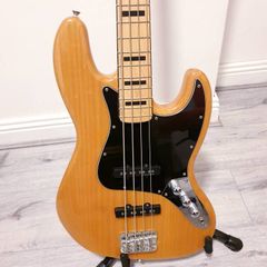 Squier modified 70's jazz bass (Duncan designed pups)