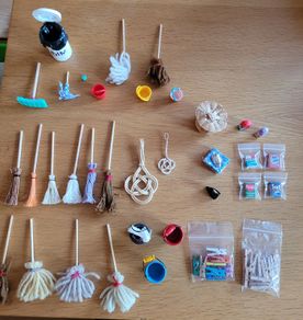 Dolls house accessories for utility room