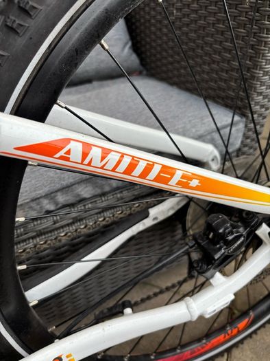 Amiti - E electric women's bike