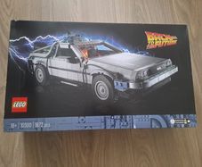 LEGO Icons 10300 Back to the Future Time Machine DeLorean