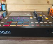 Akai MPC One Standalone Sampler / Sequencer (Near Mint / Updated to Latest MPC 3.9.1)