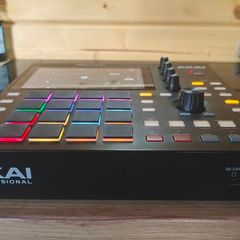 Akai MPC One Standalone Sampler / Sequencer (Near Mint / Updated to Latest MPC 3.9.1)