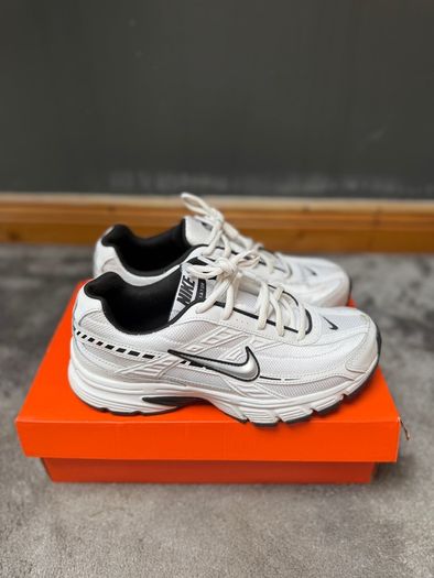 Nike Initiator