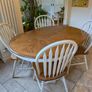 Extendable dining table with matching chairs Image 5