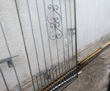 2x steel side gate