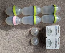 Como Tomo silicone baby bottles