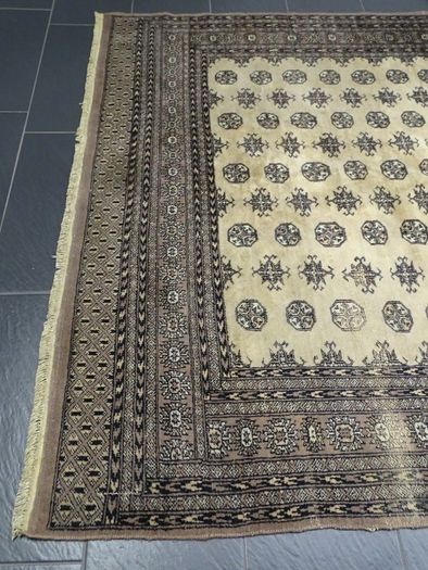 P.ersian Buchara Rug 2.85 x 1.90m (BUC12)