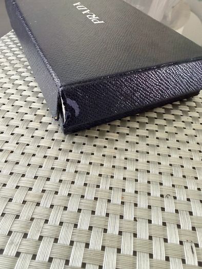 Prada Wallet Authenitc