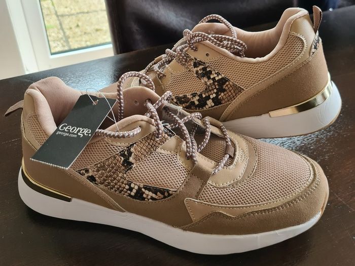 Women's Trainers - Brand New!!!