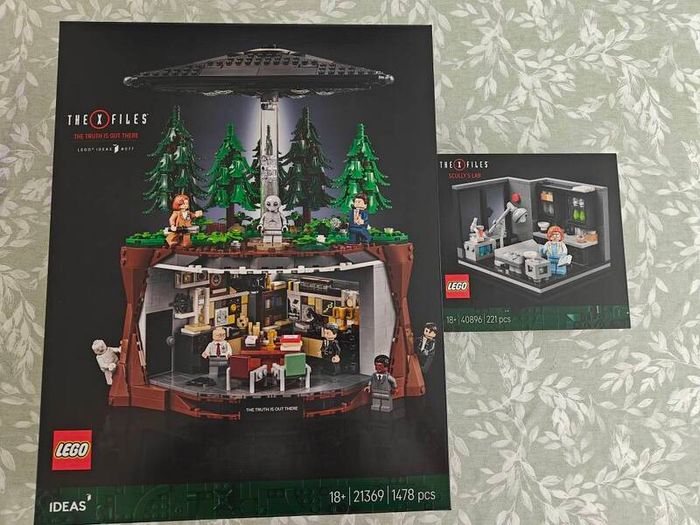 Lego Ideas The X-files Bundle