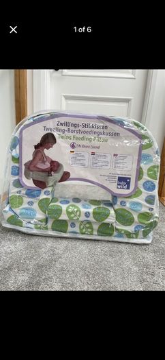 My Brest Friend twin breastfeeding pillow