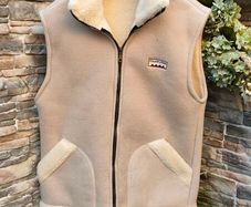Country Flair winter gilet Size small but would fit medium Like new perfect condition Extremely warm, perfect for the winter
