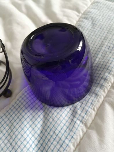 BOWL - Vintage Blue Glass - Metal Basket