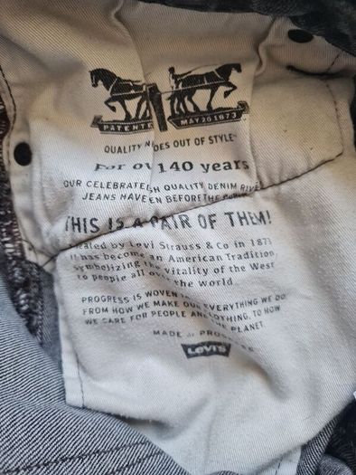 levis 511 Size 32/30 zip fly stone wash Black In excellent condition
