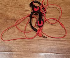 Sports earphones