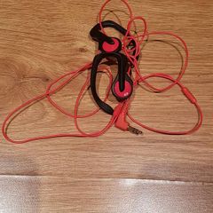 Sports earphones