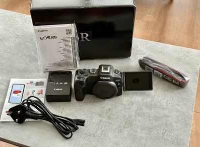 Canon EOS R8 ( still like brand new )