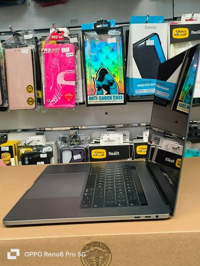 Touch Bar MacBook Pro 15" 2017 A1707 2.8 GHz Core i7 16GB RAM 512GB SSD macOS Vetura 13.7.8 (Battery Cycle: 189)