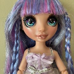 Rainbow High Doll Violet Willow