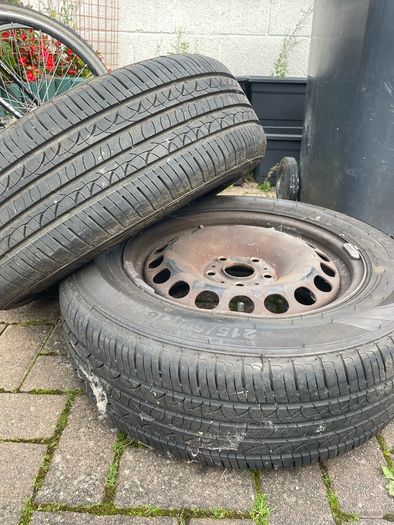 Set of 4 VW Steel Wheels with Tyres 215/60 R16 Excellent Condition