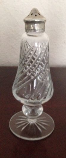 Crystal salt and pepper set
