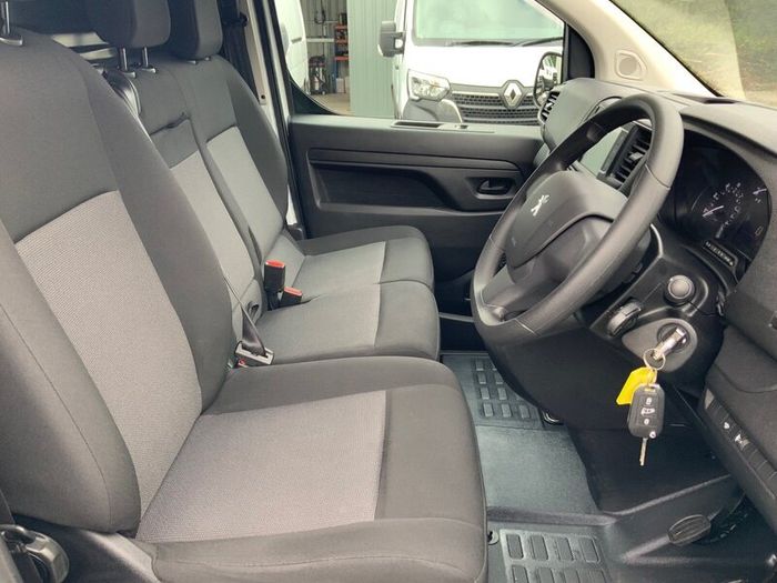 Peugeot Expert Premium plus ( 1 Year Warranty )