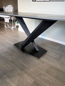 Kitchen table with 6 chairs