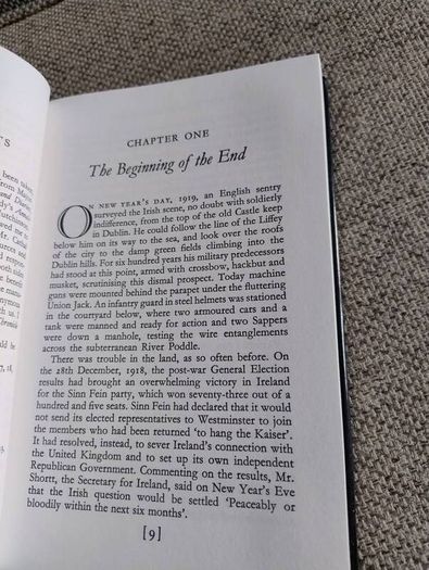 The Black and Tans by Richard Bennett 1995 hardback with dustcover in very good condition FREE STANDARD POSTAGE INCLUDED