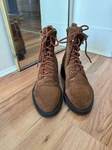 Suede brown boots